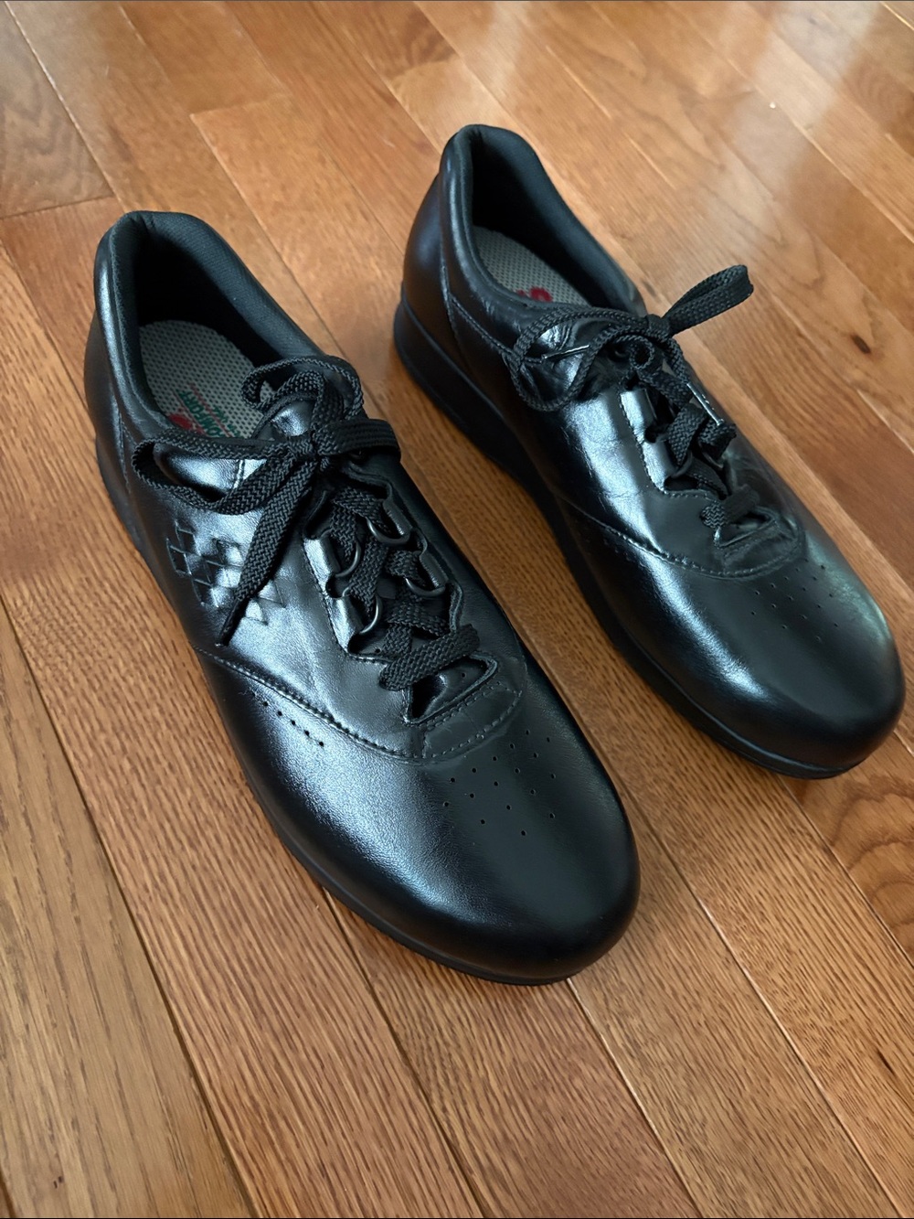 New SAS Women's Free Time Walking Shoes